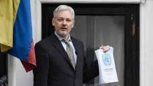 LONDRES: Fiscalía de Ecuador interroga a Assange