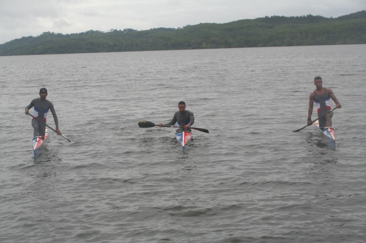 Canotaje busca avanzar en torneo de Chile imagen