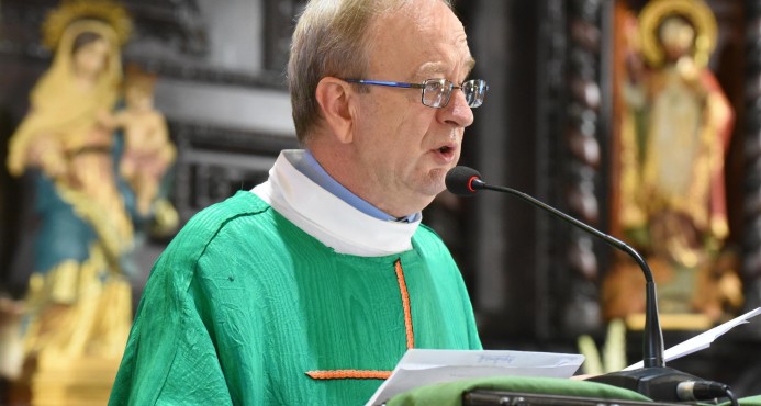 SAN CRISTOBAL: Cura exige pago de prestaciones en APORDOM imagen