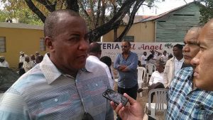 BARAHONA: Luce en abandono carretera