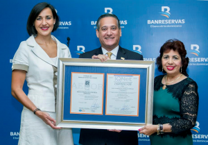Banreservas recibe certificación ISO 9001:2015 Banreservas recibe certificación ISO 9001:2015