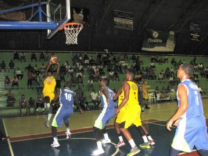 Madre Vieja y Ciro Pérez ganan basket superior SC Madre Vieja y Ciro Pérez ganan basket superior SC