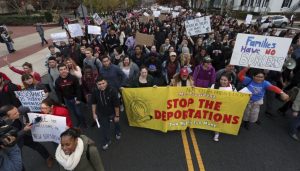 Trump considera presentar un plan sobre políticas de inmigración Trump considera presentar un plan sobre políticas de inmigración