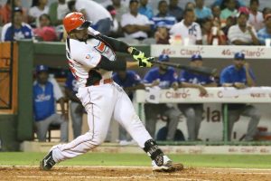 Leones vencen Gigantes, Toros derrotan Licey Leones vencen Gigantes, Toros derrotan Licey