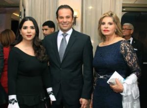 Kenia Lora, Alfredo Alonso y Edita Castillo. 