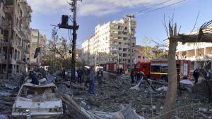 TURQUIA: 8 muertos y 100 heridos por explosión