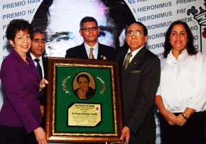 Priamo Rodríguez recibe premio Hanns Hieronimus Priamo Rodríguez recibe premio Hanns Hieronimus