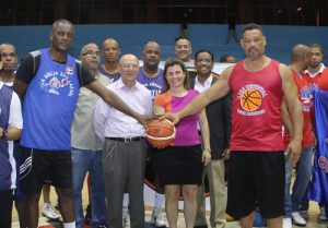 Ocho equipos a semifinales basket de San Lázaro