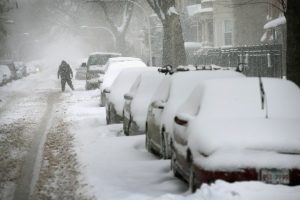 Tormenta invernal causa problemas en EU; deja casi 30 centímetros de nieve