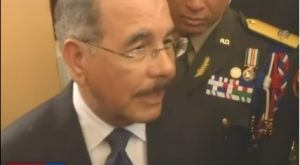 Presidente advierte funcionarios no han declarado sus bienes no cobrarán el 24