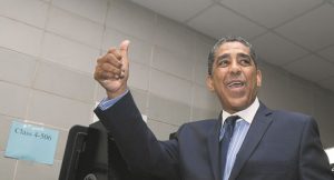 Senado República Dominicana  reconoce a Adriano Espaillat