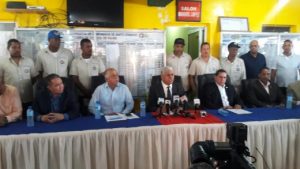 Afirman 20 mil camiones pararon labores acogiendo pedido FENATRADO  