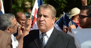 Padre de John Percival convoca a rueda de prensa para este lunes