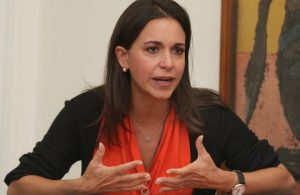 VENEZUELA: Machado denuncia no puede presentar candidatura