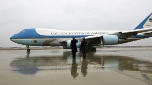 NY: Boeing y Trump acuerdan negociar precio avión presidencial
