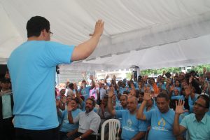 Alcalde encabeza operativo limpieza en barrios pobres DN