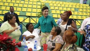 PTO PTA: Cedeño comparte almuerzo navideño