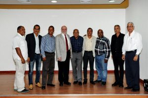 Ministro designa comisión reestructurará escuela Ñico Lora