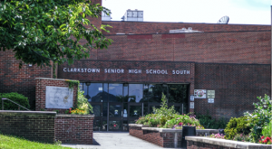 Evacúan escuelas de Nueva York y Nueva Jersey por amenazas telefónicas