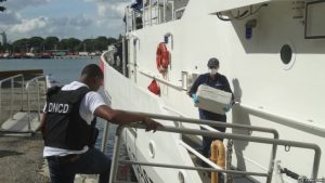 Guardacostas EU incautan droga en el Mar Caribe y la entregan a la DNCD