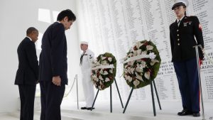 HAWAII: Obama y Abe en simbólica visita a Pearl Harbor HAWAII: Obama y Abe en simbólica visita a Pearl Harbor