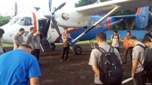 INDONESIA: Avión se estrella con 13 pasajeros INDONESIA: Avión se estrella con 13 pasajeros