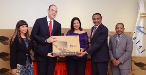 Indotel entrega 2,000 computadoras para Centros Tecnológicos