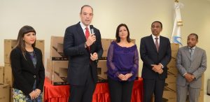 Indotel entrega 2,000 computadoras a Centros Tecnológicos Comunitarios