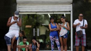 Cuba rebaja tarifa de Internet Cuba rebaja tarifa de Internet