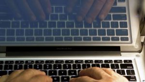 EEUU: FBI apoya conclusiones de CIA sobre intromisión rusa