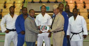 Atletas militares a torneo de judo internacional