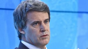 ARGENTINA: Macri cambia Ministro Economía en medio recesión ARGENTINA: Macri cambia Ministro Economía en medio recesión