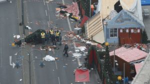 ALEMANIA: Merkel dice embestida camión fue «ataque terrorista» ALEMANIA: Merkel dice embestida camión fue «ataque terrorista»