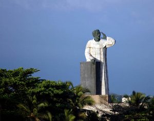 Monumento a Montesinos.
