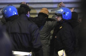 ITALIA: Asesinato de dominicano desata redada contra pandillas latinas