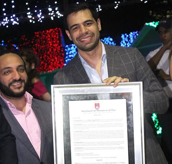 Alcaldía La Vega reconoce labor social Roberto Ángel Salcedo imagen