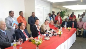 Un grupo del PRSC anuncia suspensión por un año de Federico Antún Batlle