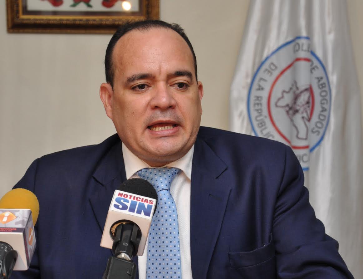 CARD acusa de «discriminación» al Ministerio de Educación imagen