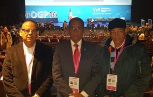 FRANCIA: La UASD participa en cumbre sobre gobierno abierto