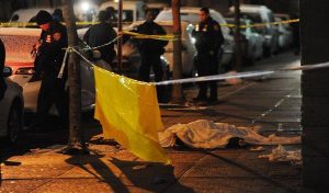 Cuatro muertos y 7 heridos en violenta noche de domingo en NY Cuatro muertos y 7 heridos en violenta noche de domingo en NY