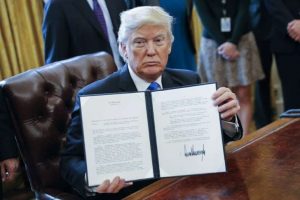 Orden de Trump no afectará a deportistas extranjeros Orden de Trump no afectará a deportistas extranjeros