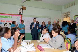 Gobierno mantiene idea de convertir los liceos en centros técnicos