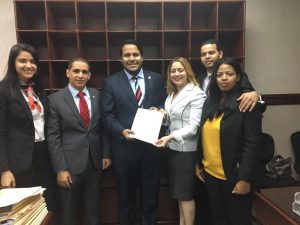 Diputados representantes de la juventud someten modificación Ley