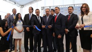 SANTIAGO: Presidente inaugura proyecto viviendas y centro de salud