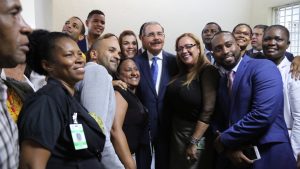 Danilo Medina recorrió las nuevas instalaciones del hospital Padre Billini