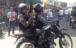 Gobierno anuncia aumentará en febrero salarios a los miembros de la Policía