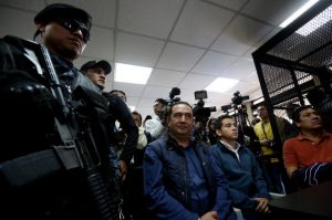 GUATEMALA: Encarcelan hijo y hermano del Presidente por supuesta corrupción