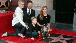 Amy Adams recibe su estrella en Hollywood