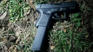 Hombre ataca a mordidas policía trató arrestarlo en Staten Island