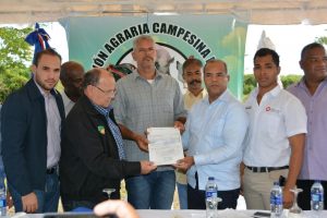 Gobierno financia producción de cerdos en el país